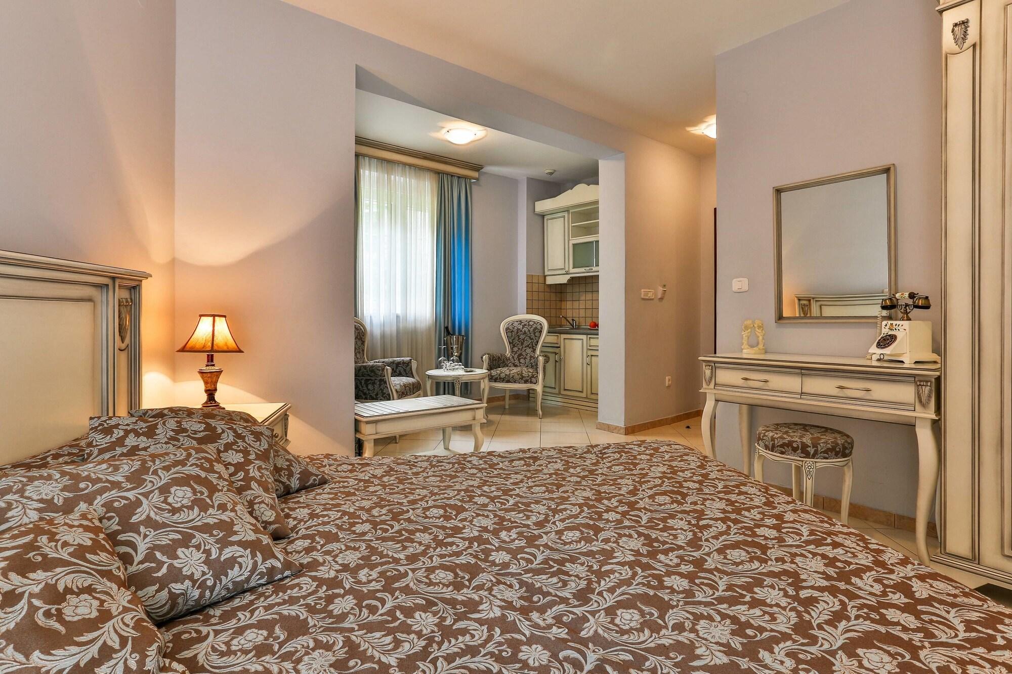 Villa Imperija Guesthouse บุดวา ภายนอก รูปภาพ