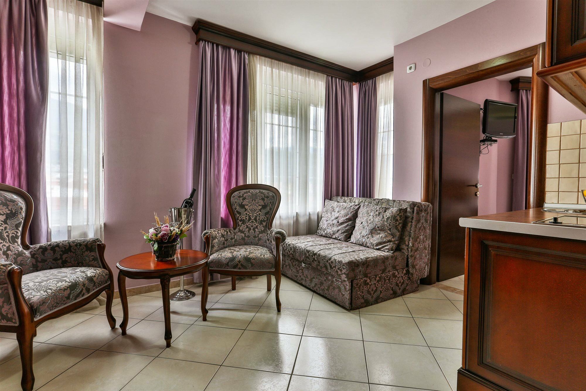 Villa Imperija Guesthouse บุดวา ภายนอก รูปภาพ